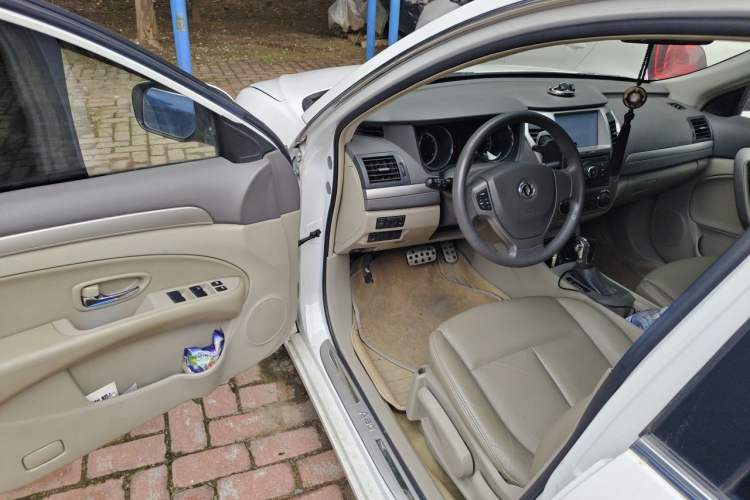 Used Dongfeng Aeolus A60 2012 1.6L Automatic Prestige Model Driver Seat