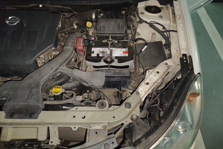 Used Dongfeng Aeolus A60 2012 1.6L Automatic Luxury Version Engine Bay Left