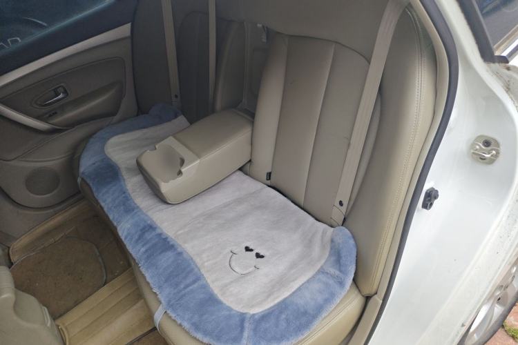 Used Dongfeng Aeolus A60 2012 1.6L Automatic Prestige Model Left Rear Seat
