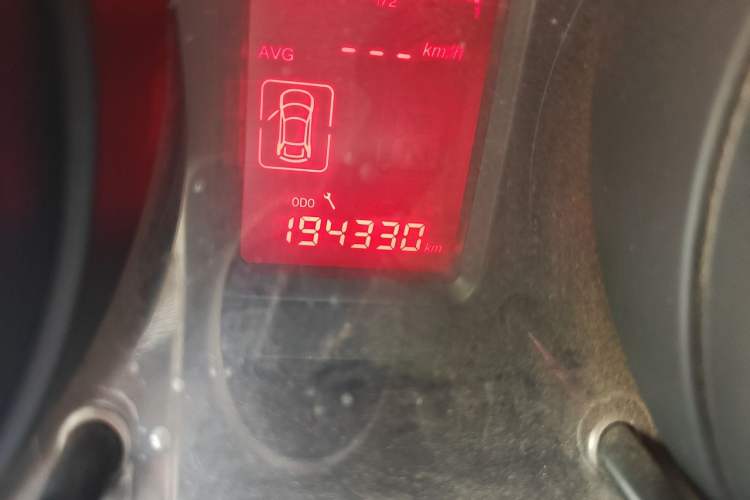Used Dongfeng Aeolus A60 2012 1.6L Manual Luxury Model Odometer Close Up