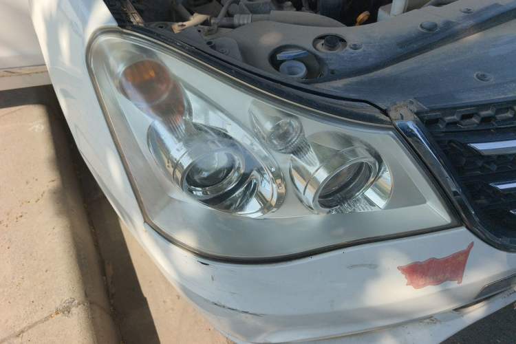 Used Dongfeng Aeolus A60 2012 1.6L Manual Luxury Model Right Front Headlight