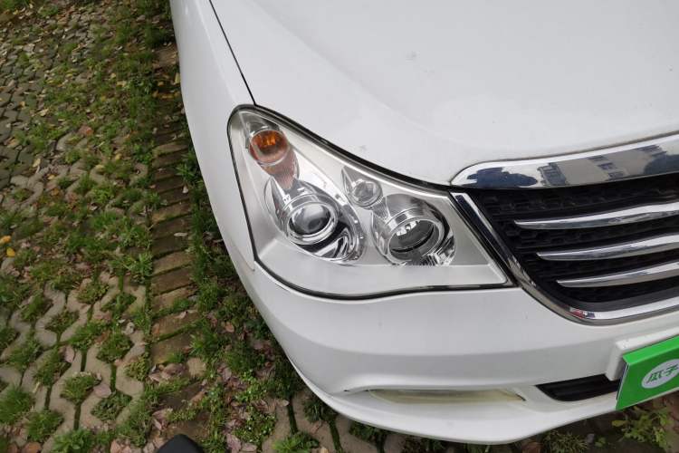 Used Dongfeng Aeolus A60 2012 2.0L CVT Luxury Version Right Front Headlight
