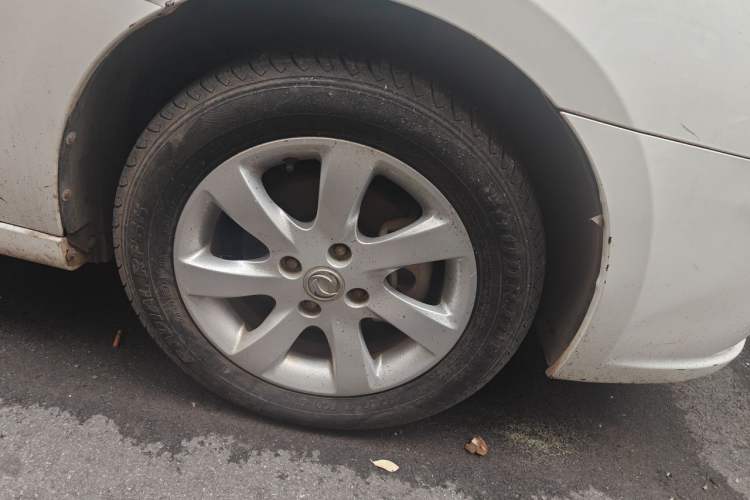 Used Dongfeng Aeolus A60 2012 1.6L Manual Luxury Model Right Front Wheel Hub