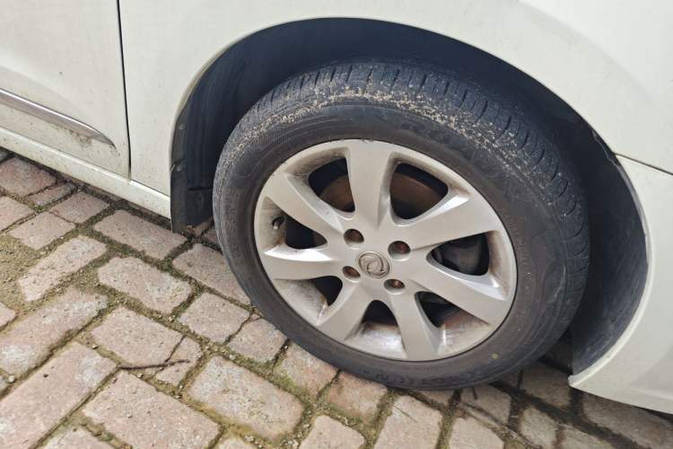 Used Dongfeng Aeolus A60 2012 1.6L Automatic Prestige Model Right Front Wheel Hub