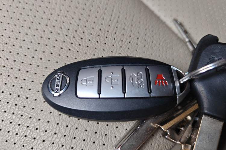 Used Dongfeng Aeolus A60 2012 1.6L Manual Luxury Model Vehicle Key