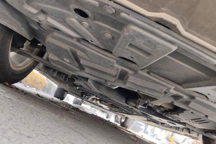 Used Dongfeng Aeolus A60 2012 1.6L Automatic Luxury Version Chassis Front