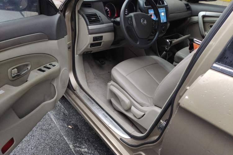Used Dongfeng Aeolus A60 2012 1.6L Manual Luxury Model Driver Seat