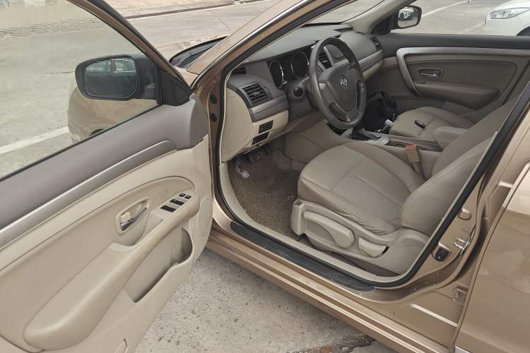 Used Dongfeng Aeolus A60 2012 1.6L Automatic Luxury Version Driver Seat