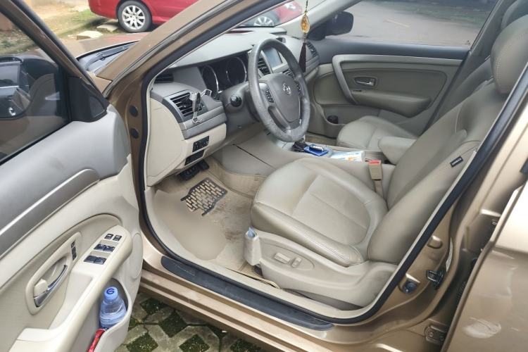 Used Dongfeng Aeolus A60 2012 2.0L CVT Tech Edition Driver Seat