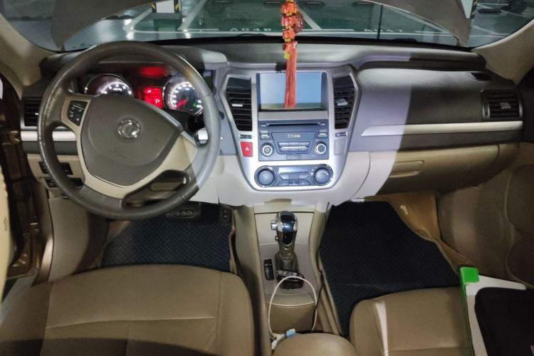 Used Dongfeng Aeolus A60 2012 1.6L Automatic Prestige Model Interior 2