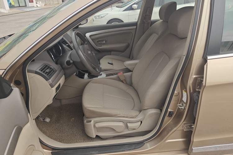 Used Dongfeng Aeolus A60 2012 1.6L Automatic Luxury Version Left Front Seat
