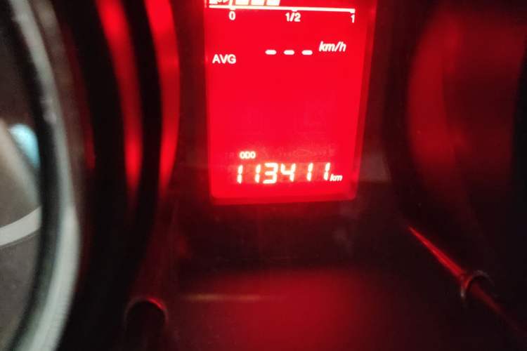 Used Dongfeng Aeolus A60 2012 1.6L Manual Luxury Model Odometer Close Up