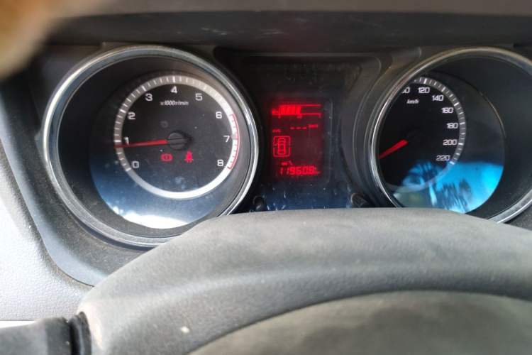 Used Dongfeng Aeolus A60 2012 1.6L Manual Luxury Model Odometer Close Up