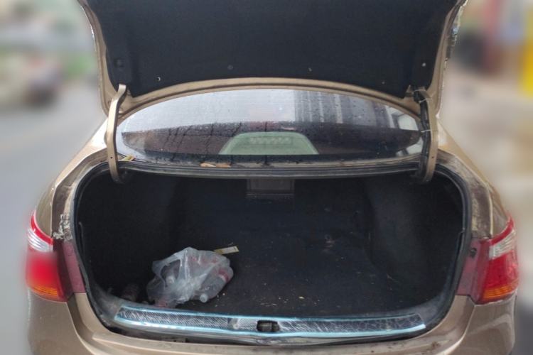 Used Dongfeng Aeolus A60 2012 1.6L Manual Luxury Model Trunk