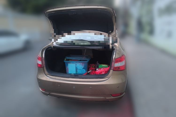 Used Dongfeng Aeolus A60 2012 1.6L Manual Luxury Model Trunk