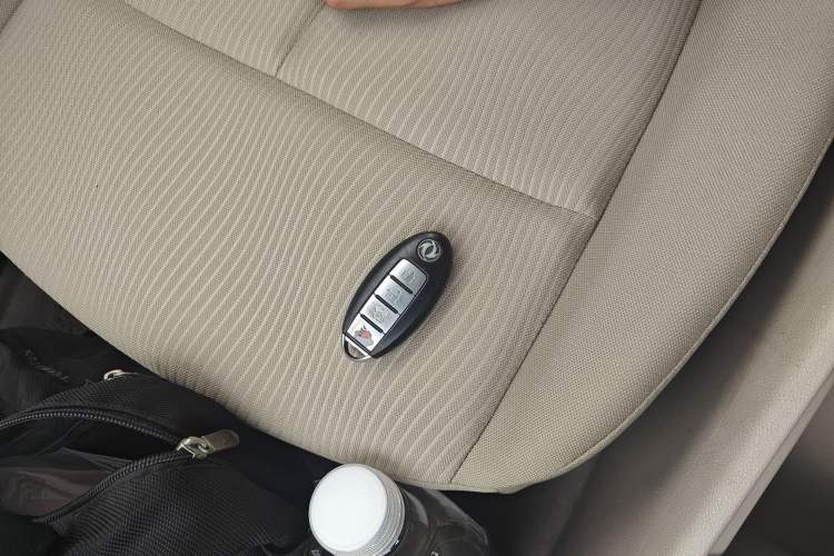 Used Dongfeng Aeolus A60 2012 1.6L Automatic Luxury Version Vehicle Key