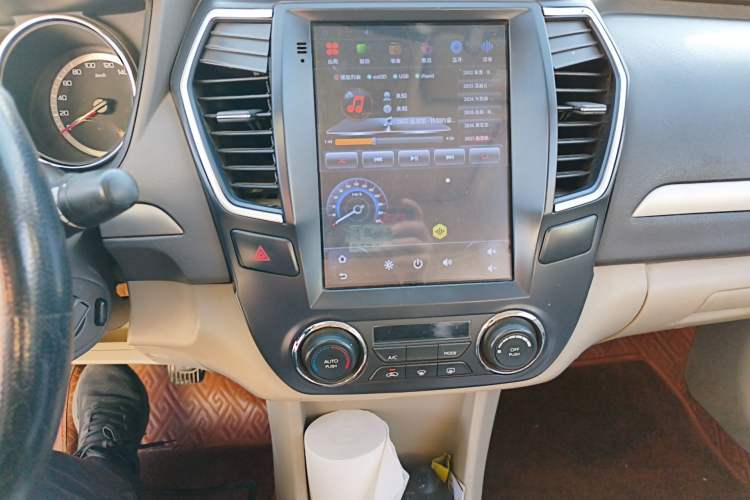 Used Dongfeng Aeolus A60 2014 1.6L Manual Luxury Model Audio And AC Panel
