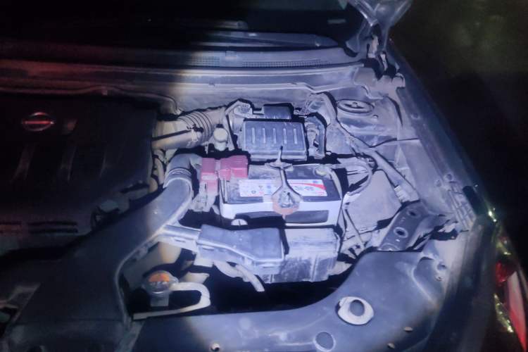 Used Dongfeng Aeolus A60 2014 1.6L Manual Luxury Model Engine Bay Left