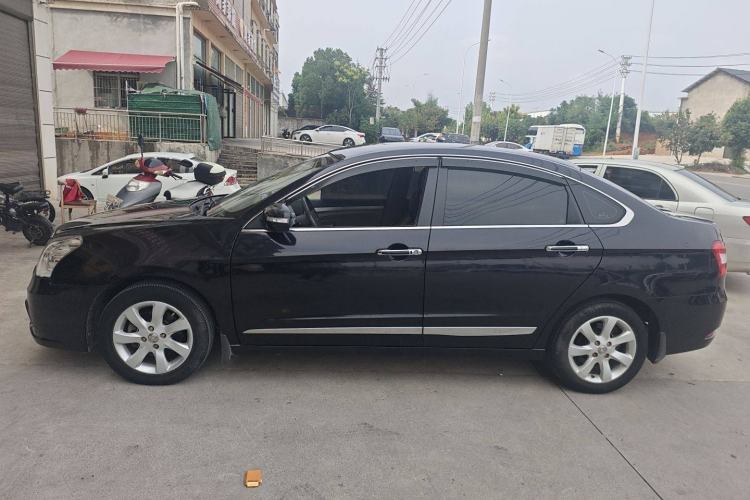 Used Dongfeng Aeolus A60 2014 1.6L Automatic Luxury Model Exterior 2