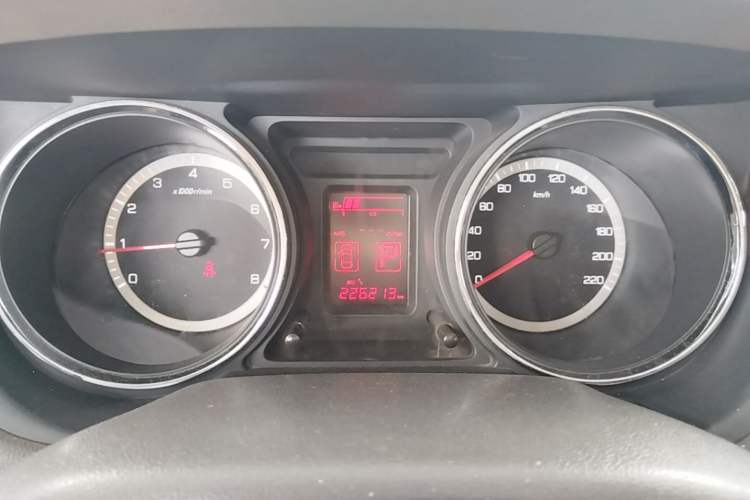 Used Dongfeng Aeolus A60 2014 1.6L Automatic Luxury Model Instrument Cluster
