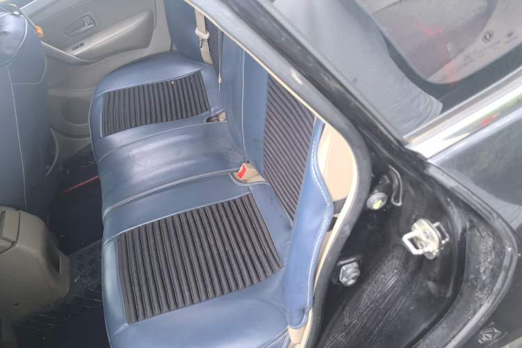 Used Dongfeng Aeolus A60 2014 1.6L Manual Luxury Model Interior 1