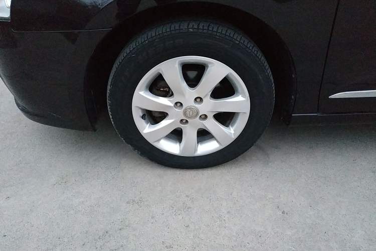 Used Dongfeng Aeolus A60 2014 1.5L Manual Elite Model Left Front Wheel Hub