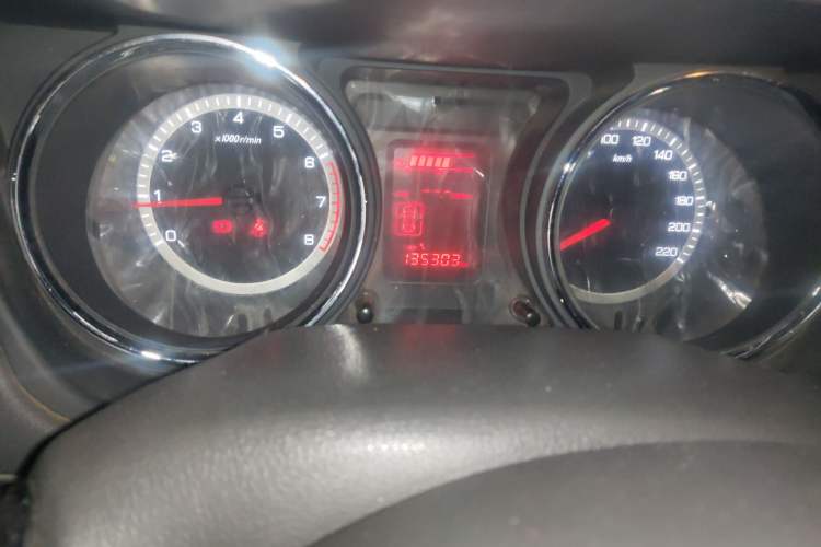 Used Dongfeng Aeolus A60 2014 1.6L Manual Luxury Model Odometer Close Up