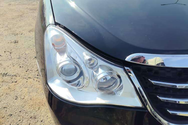 Used Dongfeng Aeolus A60 2014 1.6L Automatic Luxury Model Right Front Headlight