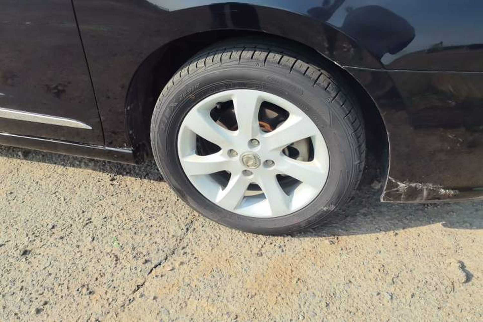 Used Dongfeng Aeolus A60 2014 1.6L Automatic Luxury Model Right Front Wheel Hub