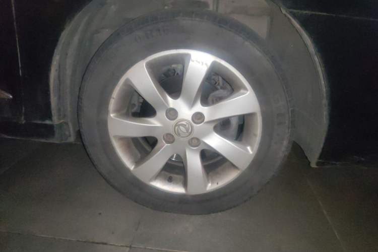 Used Dongfeng Aeolus A60 2014 1.6L Manual Luxury Model Right Front Wheel Hub
