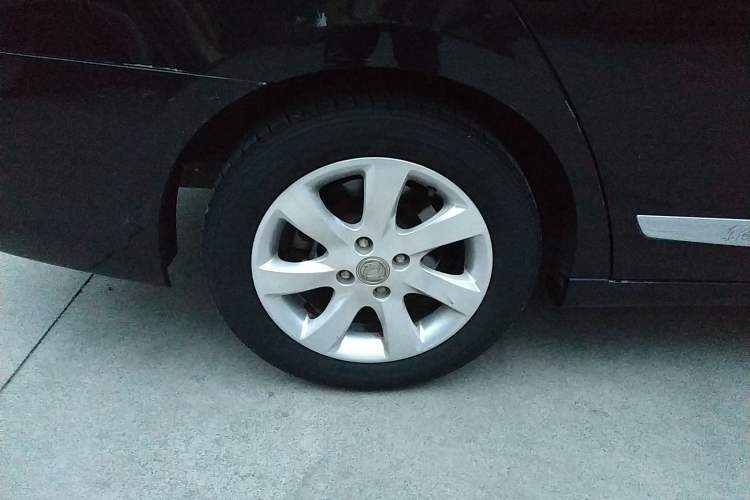 Used Dongfeng Aeolus A60 2014 1.5L Manual Elite Model Right Rear Wheel Hub