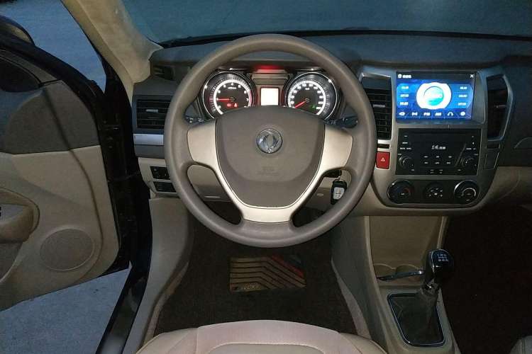 Used Dongfeng Aeolus A60 2014 1.5L Manual Elite Model Steering Wheel