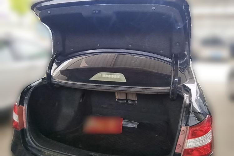 Used Dongfeng Aeolus A60 2014 1.6L Automatic Luxury Model Trunk