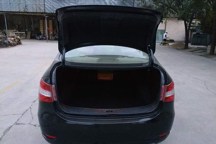 Used Dongfeng Aeolus A60 2014 1.5L Manual Elite Model Trunk