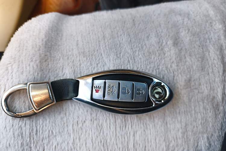 Used Dongfeng Aeolus A60 2014 1.6L Manual Luxury Model Vehicle Key