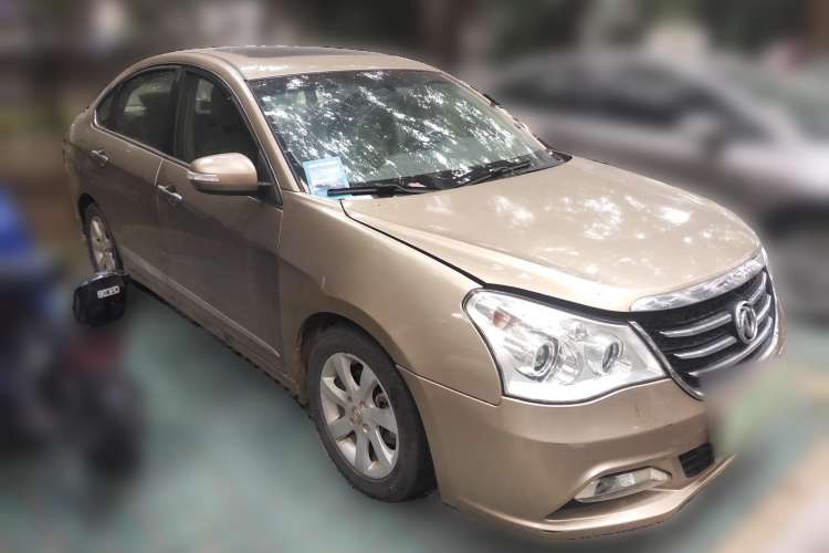 Used Dongfeng Aeolus A60 2014 2.0L CVT Tech Version Front Right 45 Deg