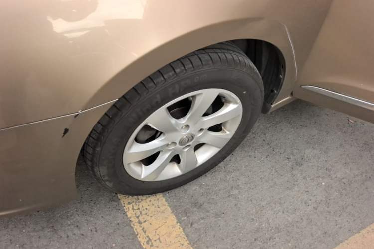 Used Dongfeng Aeolus A60 2014 1.6L Manual Luxury Model Left Front Wheel Hub