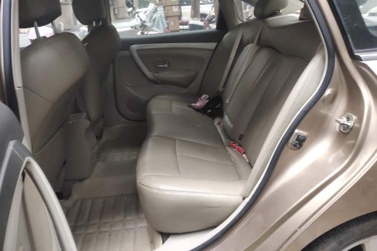 Used Dongfeng Aeolus A60 2014 2.0L CVT Tech Version Left Rear Seat