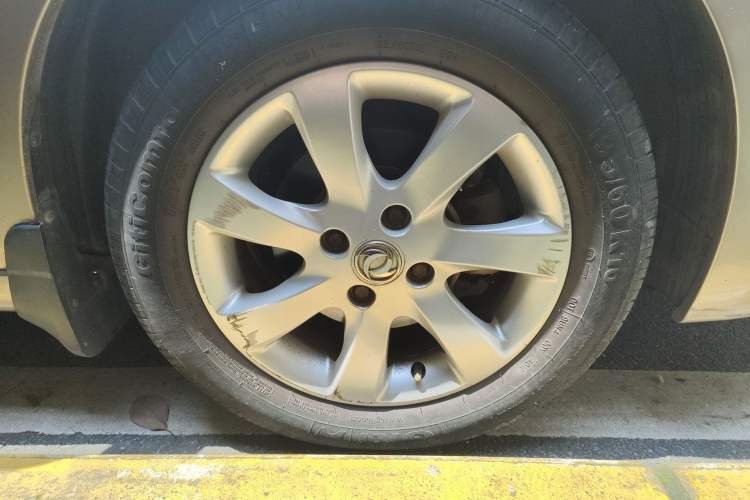 Used Dongfeng Aeolus A60 2014 1.6L Manual Luxury Model Right Front Wheel Hub