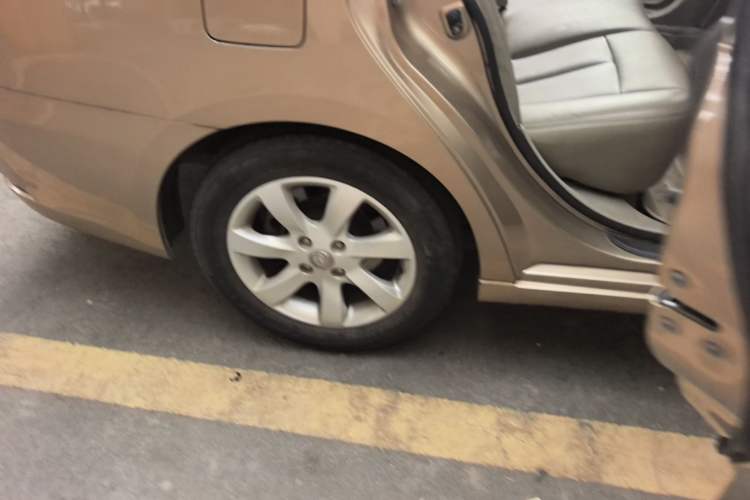 Used Dongfeng Aeolus A60 2014 1.6L Manual Luxury Model Right Rear Wheel Hub
