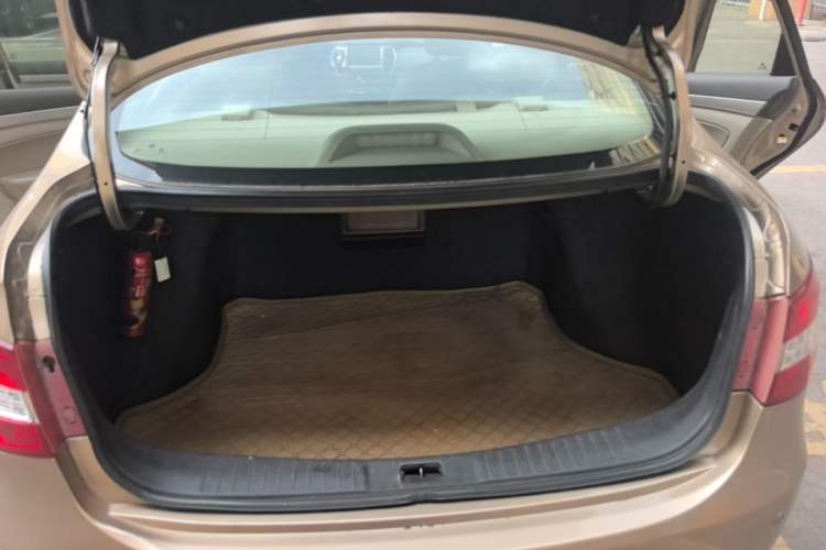 Used Dongfeng Aeolus A60 2014 1.6L Manual Luxury Model Trunk