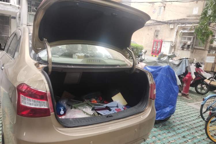 Used Dongfeng Aeolus A60 2014 2.0L CVT Tech Version Trunk