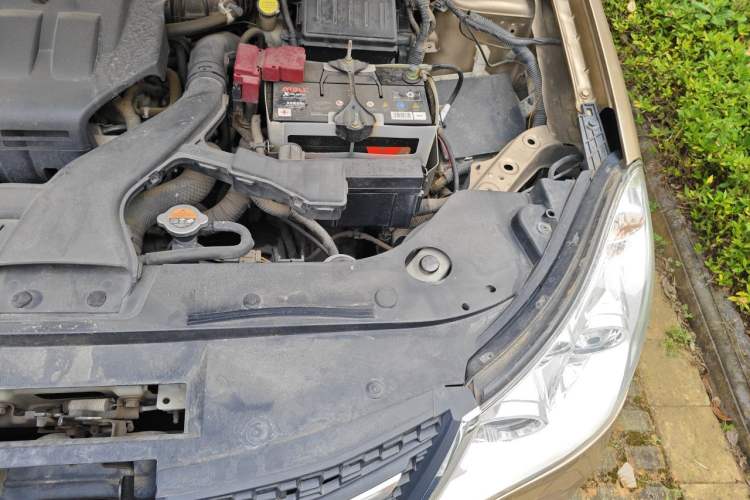 Used Dongfeng Aeolus A60 2014 1.6L Automatic Luxury Model Engine Bay Left