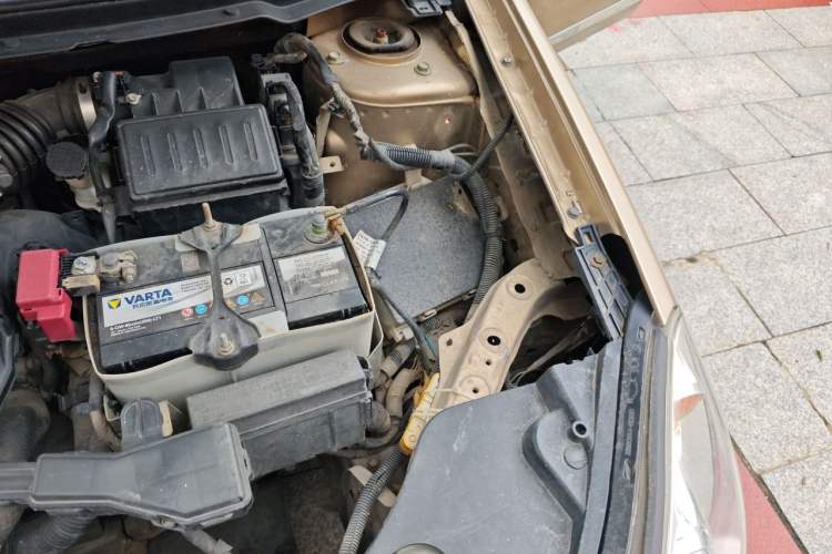 Used Dongfeng Aeolus A60 2014 1.6L Manual Luxury Model Engine Bay Left