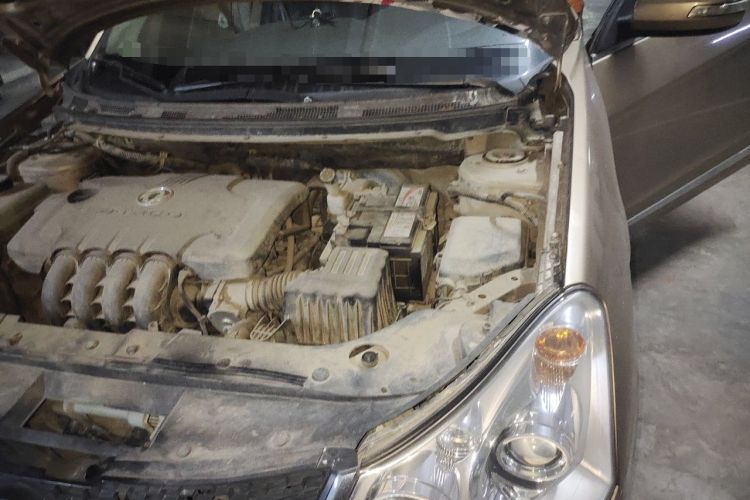 Used Dongfeng Aeolus A60 2014 1.5L Manual Elite Model Engine Bay Left