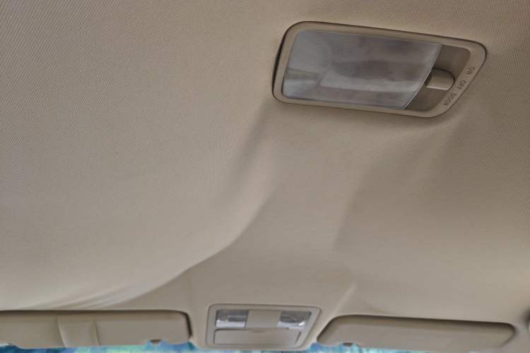 Used Dongfeng Aeolus A60 2014 1.6L Automatic Luxury Model Headliner