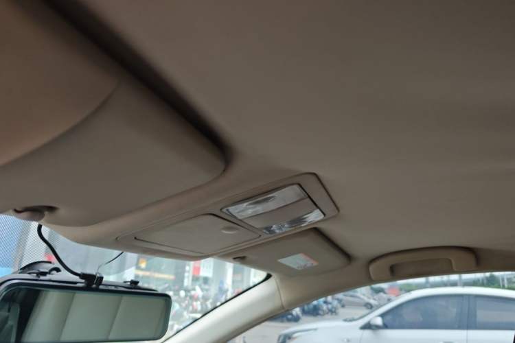 Used Dongfeng Aeolus A60 2014 1.6L Manual Luxury Model Headliner