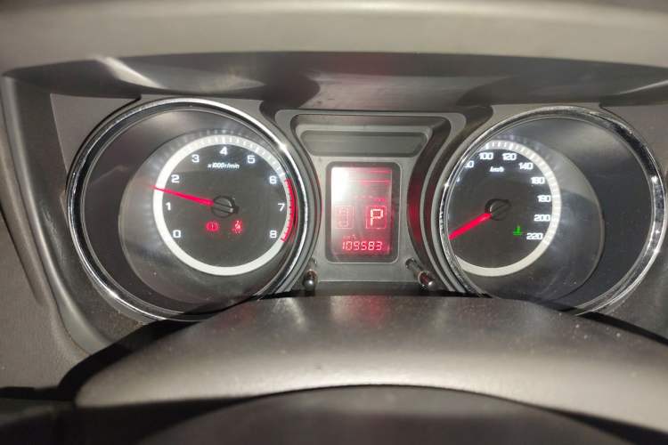Used Dongfeng Aeolus A60 2014 1.6L Automatic Luxury Model Instrument Cluster