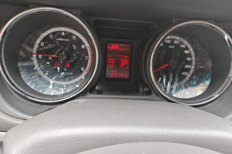 Used Dongfeng Aeolus A60 2014 1.6L Automatic Luxury Model Odometer Close Up