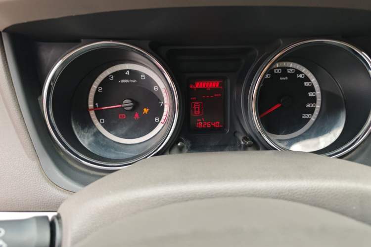 Used Dongfeng Aeolus A60 2014 1.6L Manual Luxury Model Odometer Close Up